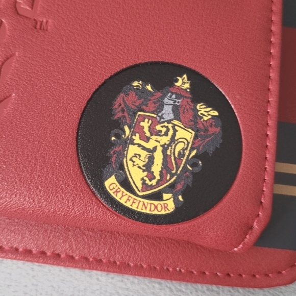 Harry Potter Wallet Wristlet - Picture 10 of 16